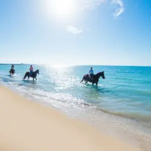 What to wear for horseback riding on the beach?